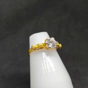 916 Ladies Single Stone Ring