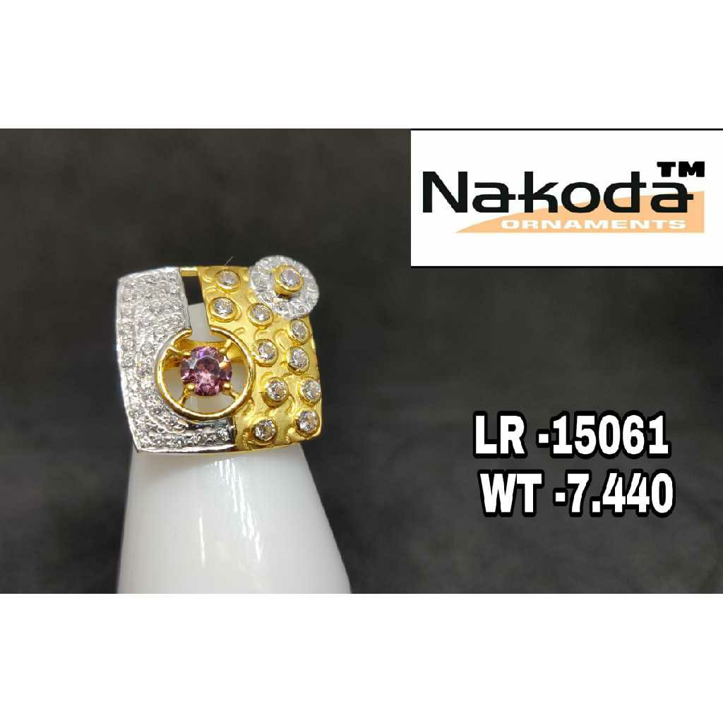 916 Ladies Fancy Gold Ring