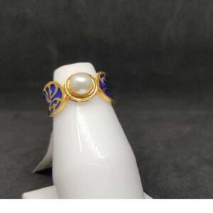 18K Ladies Italian Fancy Ring