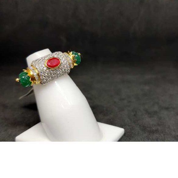 18K Ladies Italian Fancy Ring