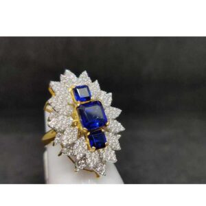 18K Ladies Italian Gold Ring