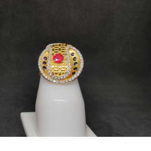 916 Ladies Fancy Gold Ring