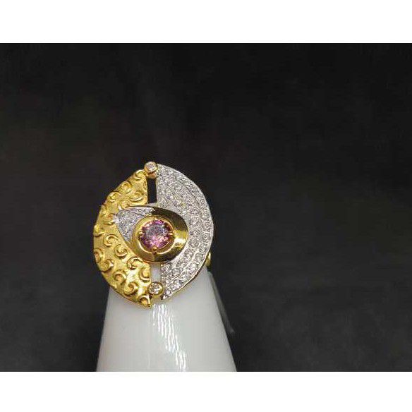 916 Ladies Fancy Gold Ring
