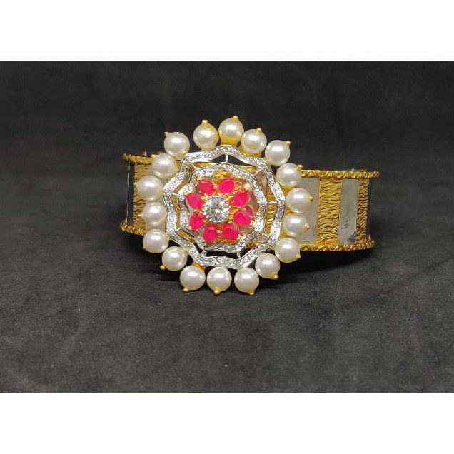 18K Exclusive Ladies Italian Kada