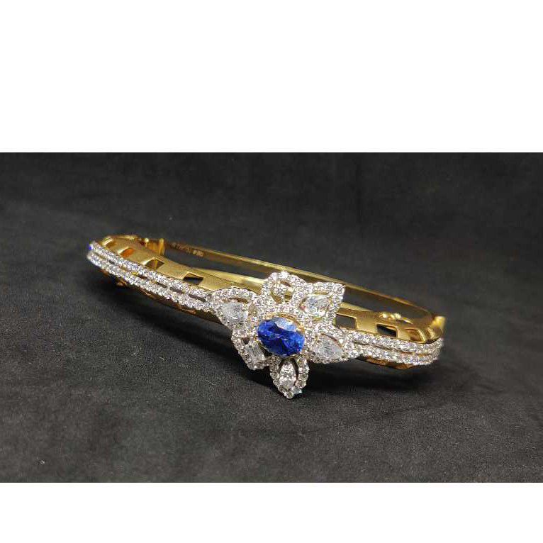 18K Exclusive Ladies Italian Kada