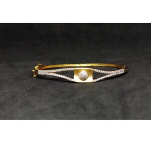 18K Exclusive Ladies Gold Kada