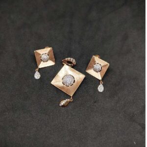 18K Ladies Fancy Rose Pendant Set