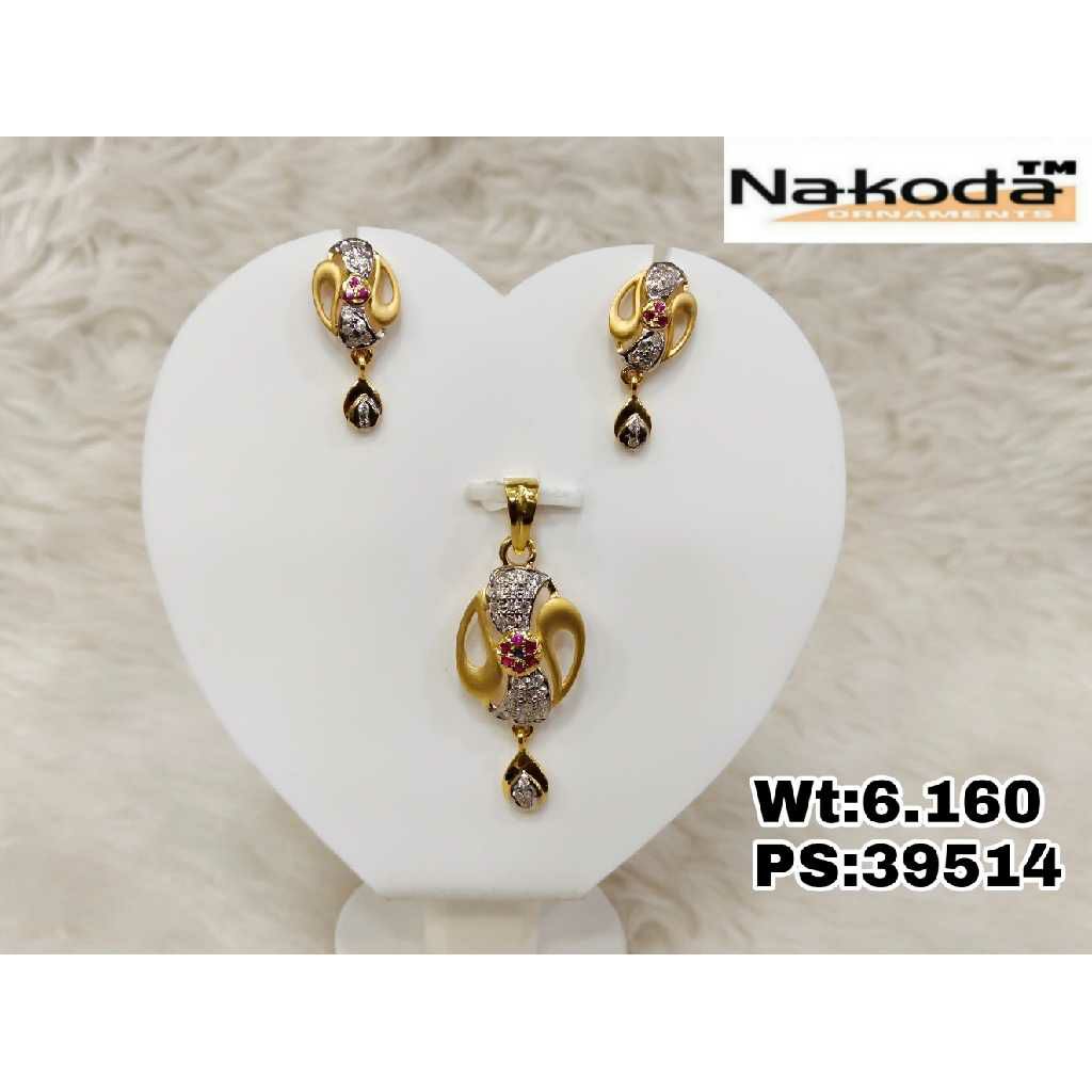 916 Ladies Fancy Pendant Set