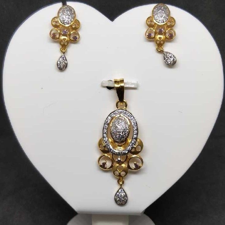 916 ladies fancy pendant set