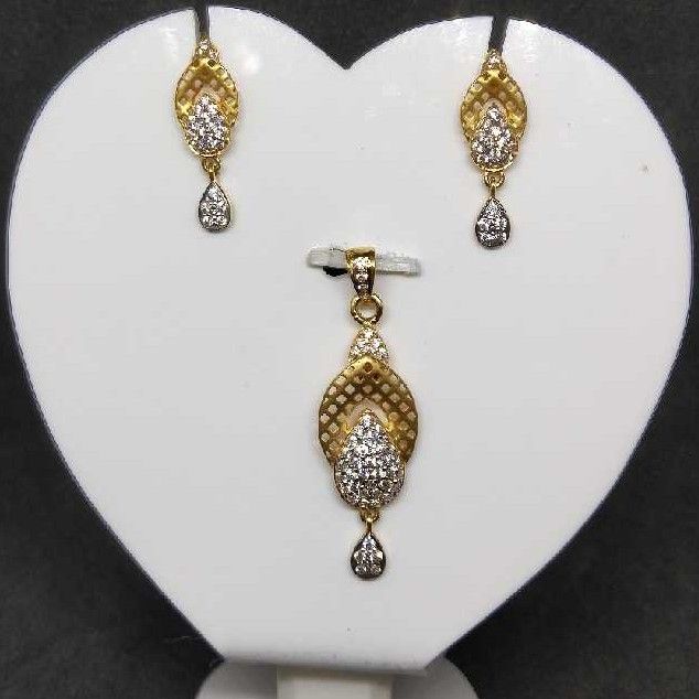 916 Ladies Fancy Pendant Set