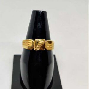 916 Men's plain gold ring