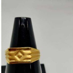 916 Men's plain gold ring