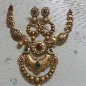 22KT Gold Antique Necklace Set