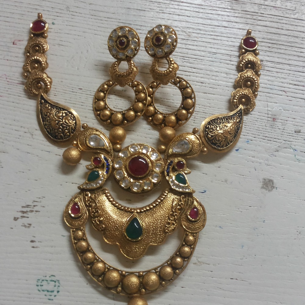 22KT Gold Antique Necklace Set