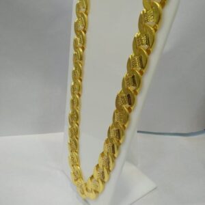 Fancy singapore chain