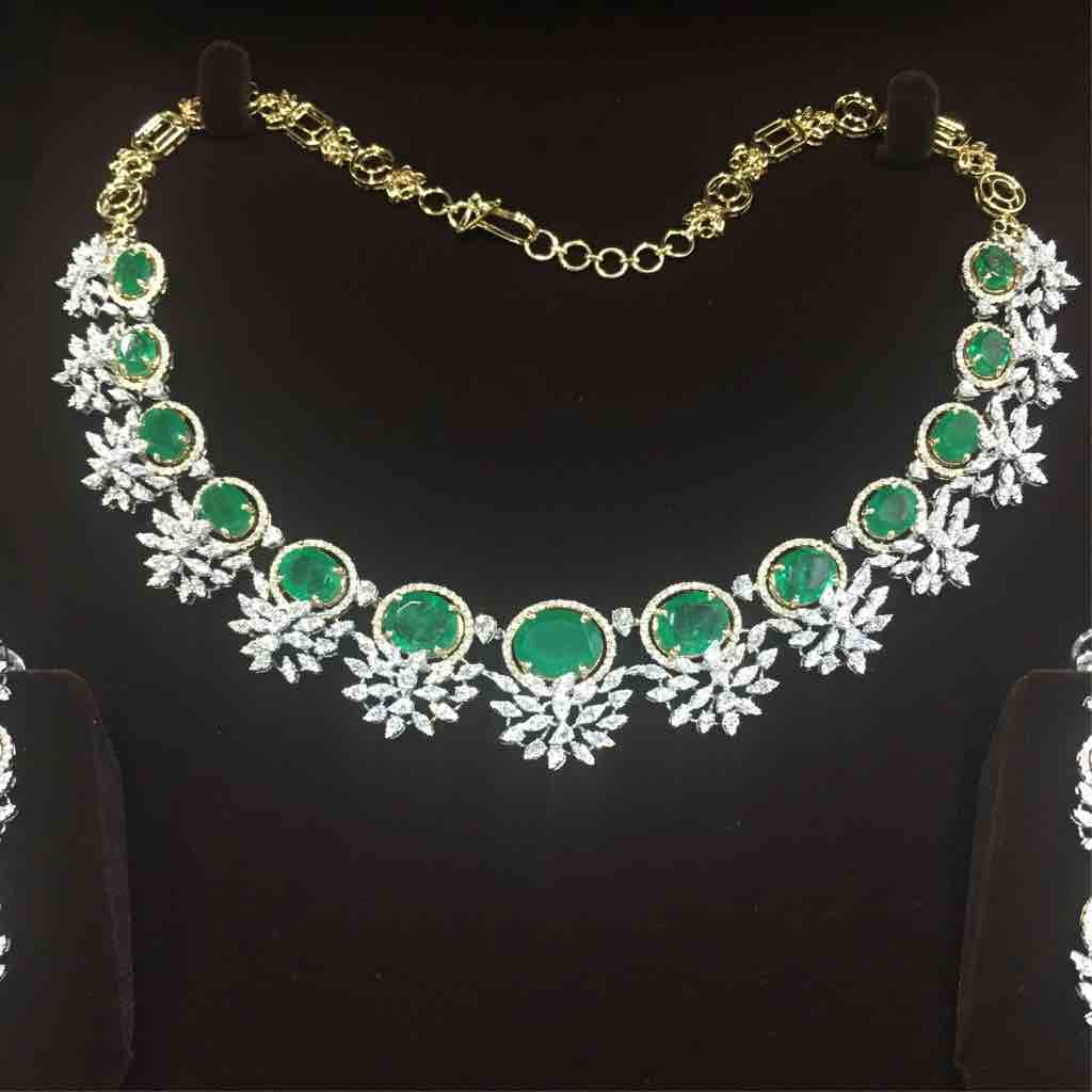 14K / 585 Gold Diamond Ladies handmade Necklace Set