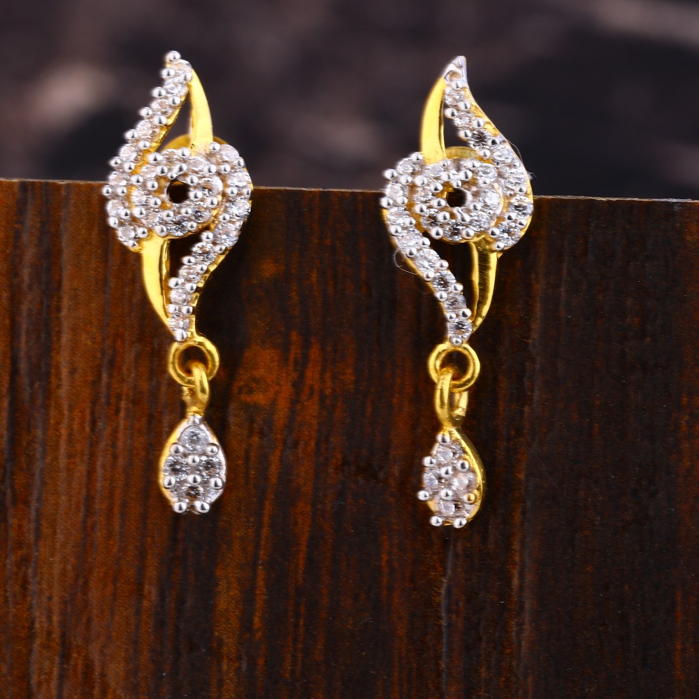 916 Gold CZ Women's Delicate  Hallmark Earring LFE597