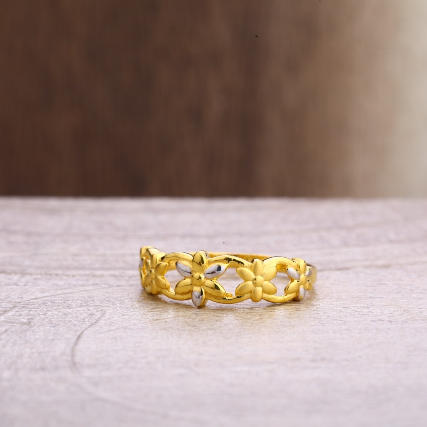 916 Gold Stylish Ladies Plain Ring LPR368