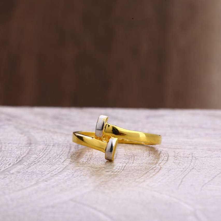 22KT Gold Stylish Ladies Plain Ring LPR314