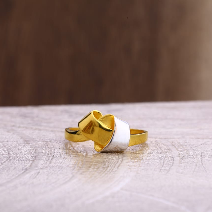 22KT Gold Exclusive Ladies Plain Ring LPR317