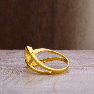916 Gold Stylish Ladies Plain Ring LPR281