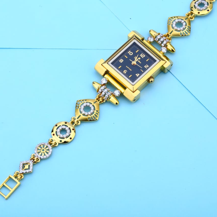 750 Rose Gold Hallmark Fancy Ladies Watch LW10