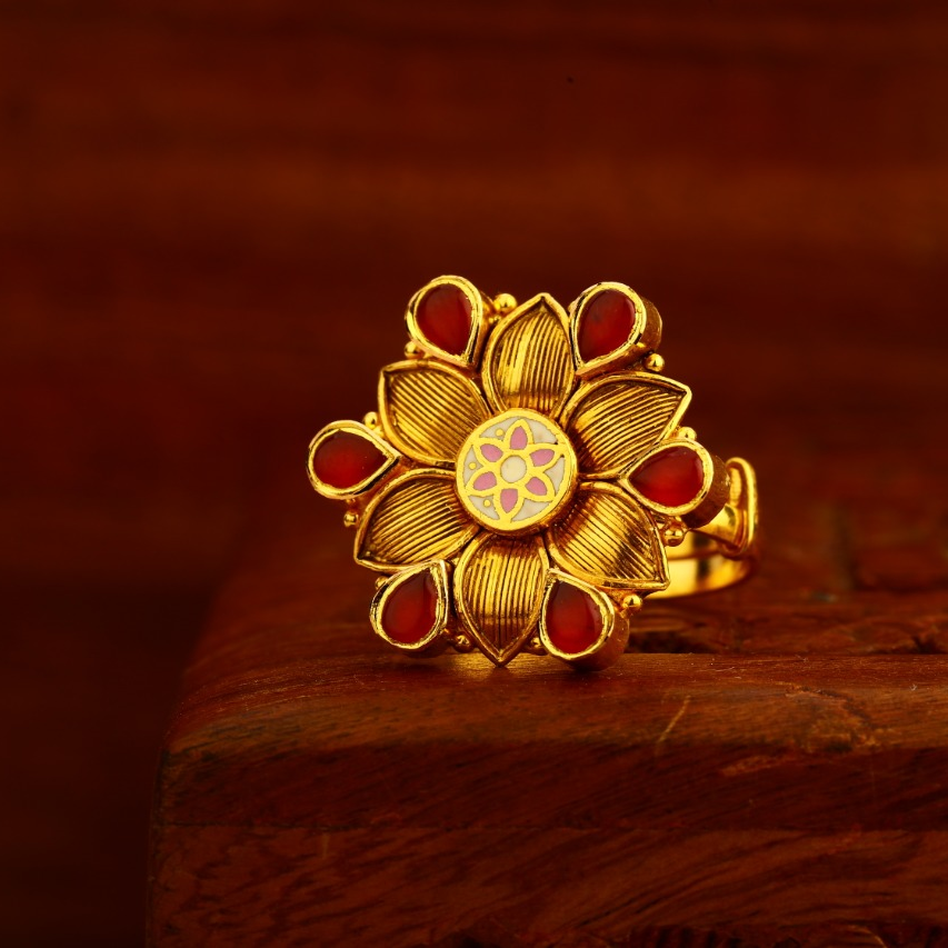22KT Gold CZ Hallmark Antique Fancy Ladies Ring LAR179