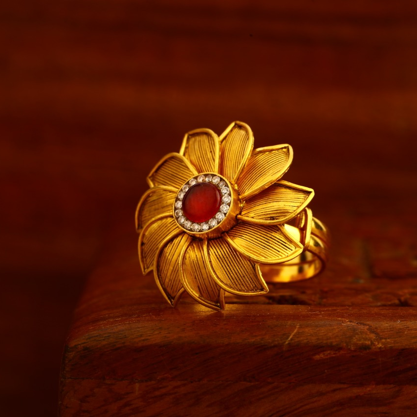 22KT Gold CZ Hallmark Antique Designer Ladies Ring LAR176