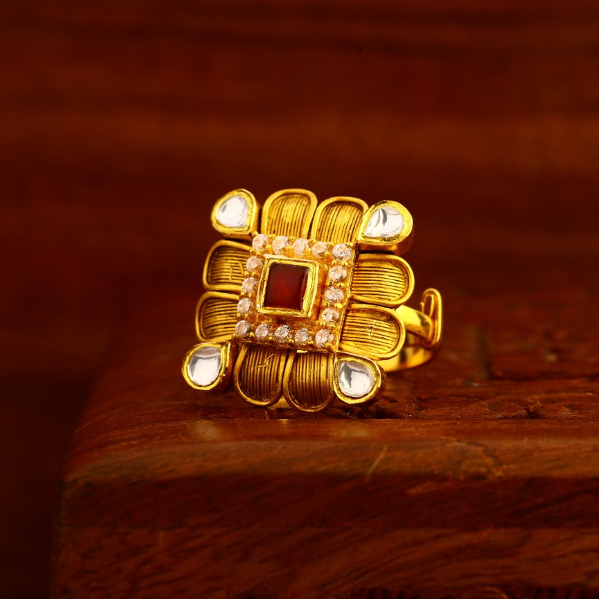 22KT Gold CZ Antique Exclusive Ladies Ring LAR171