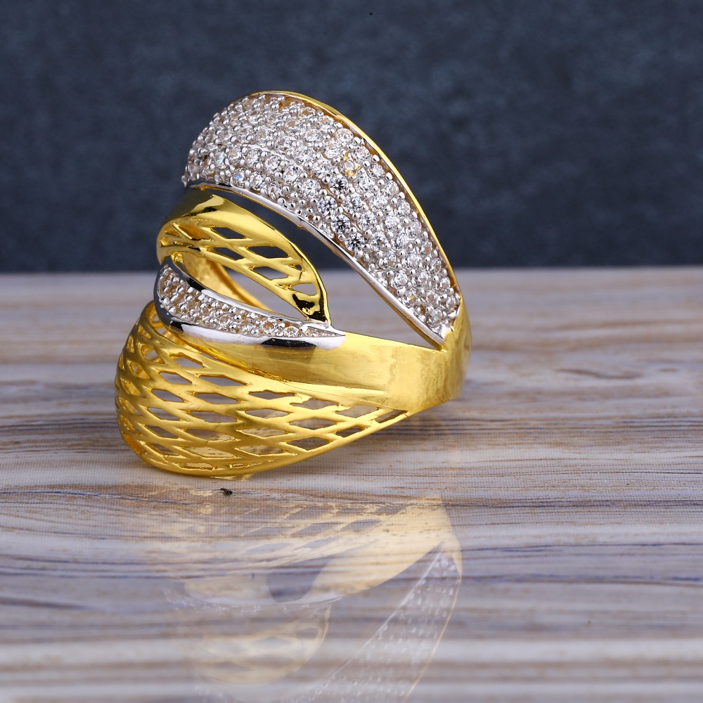 916 Gold Ladies Dellicate Long  Ring LLR257