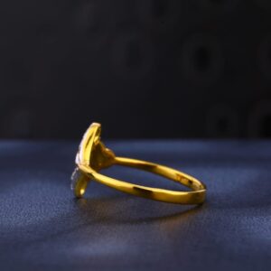 916 Gold Ladies Fancy Ring LR1003