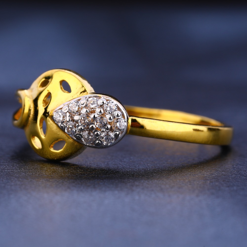 916 Gold Cz  fancy Ladies Ring LR251