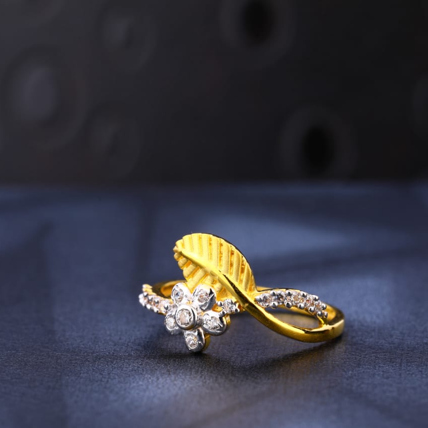 22KT Gold Exclusive Ladies Ring LR945