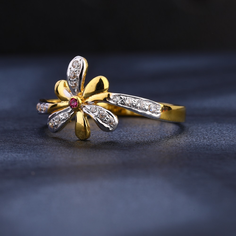 916 Cz Gold Exclusive Ladies Ring LR1072