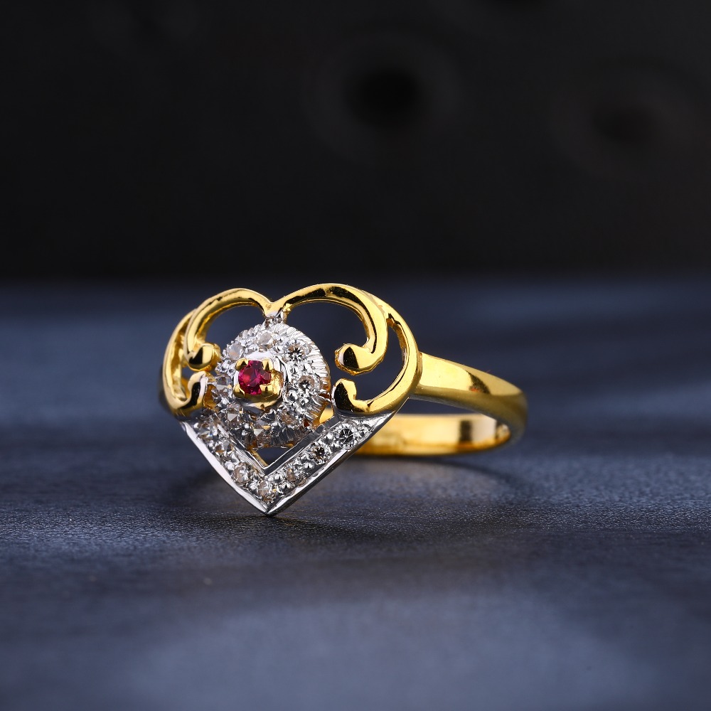 916 Cz Gold Ladies Ring LR1068