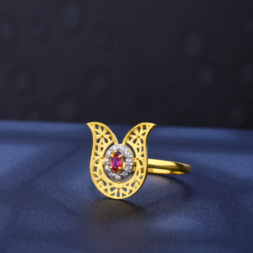 916 Gold Hallmark Ladies Ring LR510