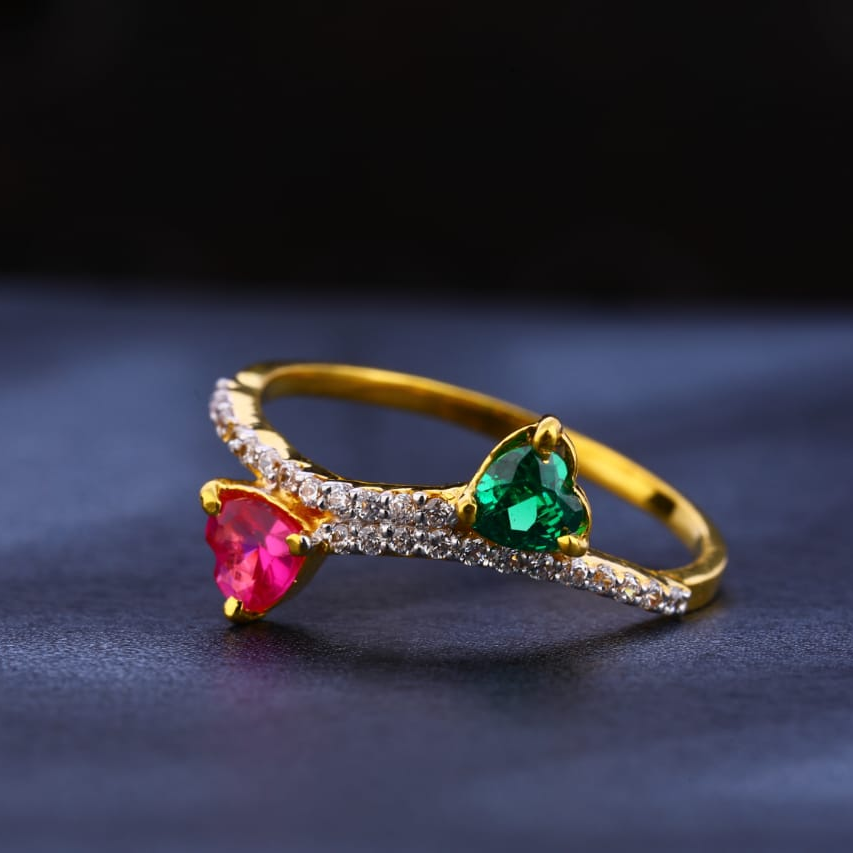 916 Gold CZ Hallmark Gorgeous Ladies Ring LR347
