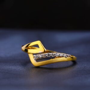 916 Gold CZ Hallmark Ladies Ring LR340