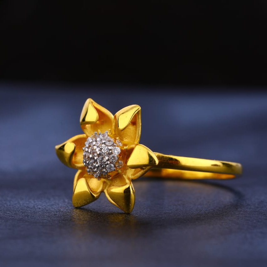 916 Gold CZ Ladies Stylish Ring LR339