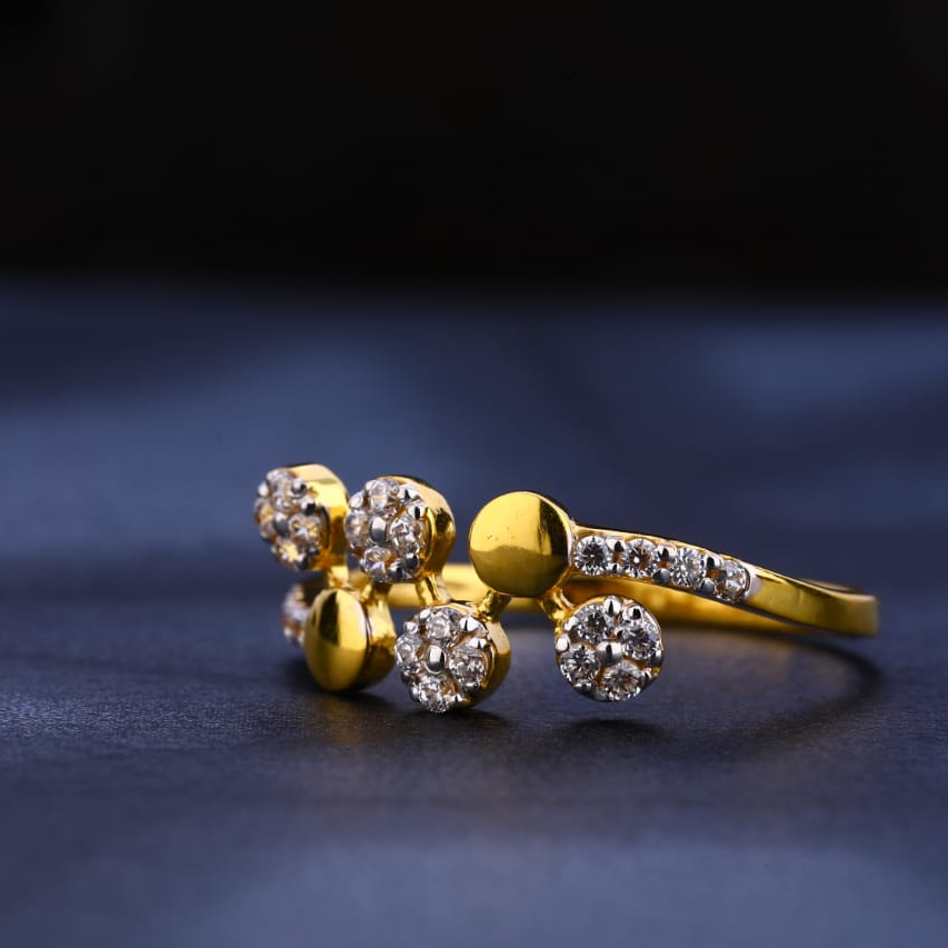 916 Gold Ladies Stylish Ring LR316