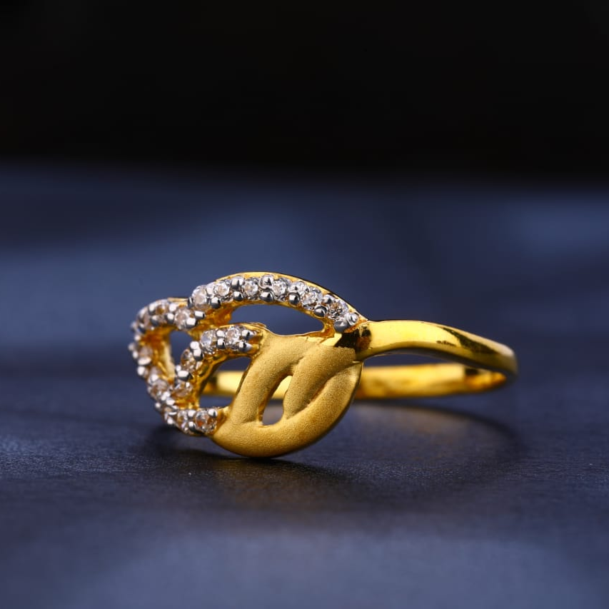 916 Gold Ladies Ring LR309