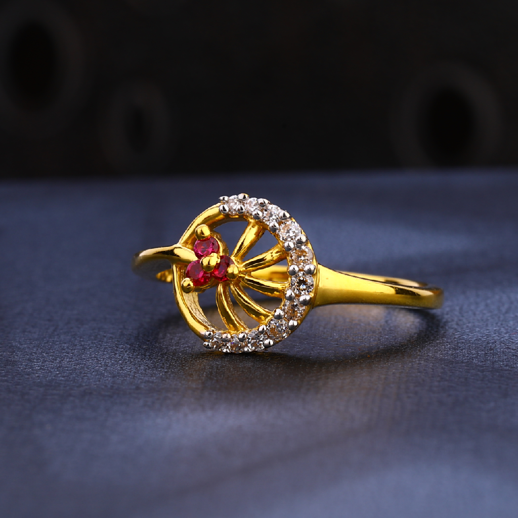 916 Gold Cz Women's Stylish Hallmark Ring LR1578