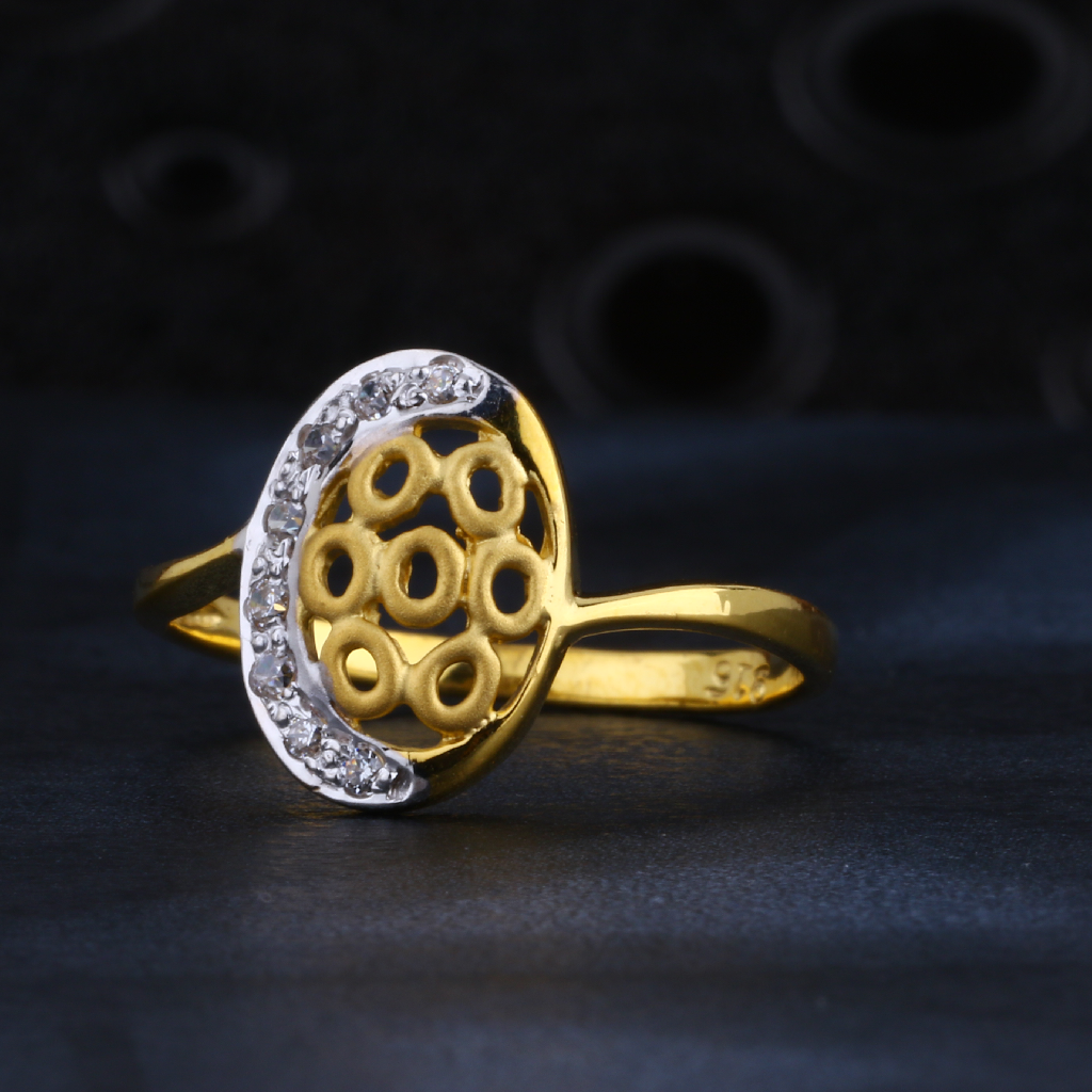 22CT Gold CZ Gorgeous Ladies Ring LR1551