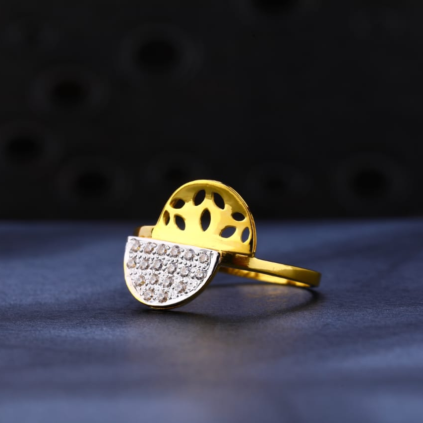 22KT Gold CZ Hallmark Delicate Ladies Ring LR1181