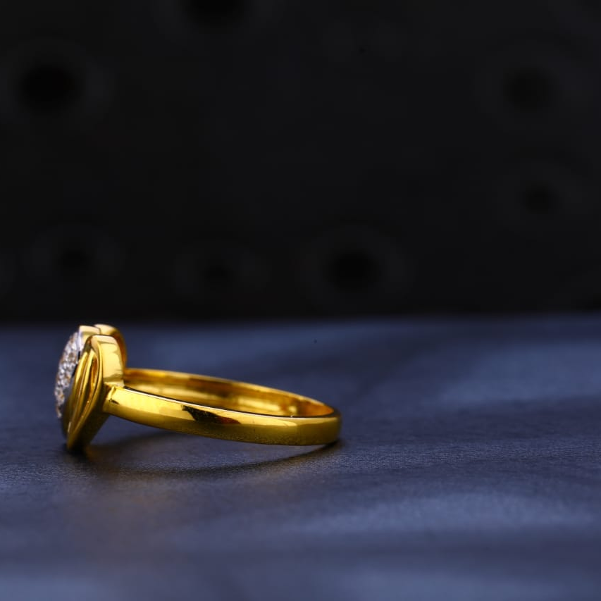 22KT Gold Hallmark Delicate Ladies Ring LR1167 - Image 2