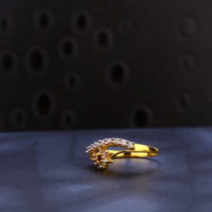 916 Gold Hallmark Stylish Ladies Ring LR1600