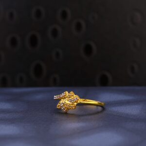916 Gold Ladies Designer Ring LR1585