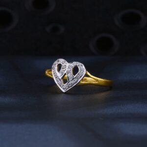 916 Gold CZ Hallmark Gorgeous Ladies Ring LR1374