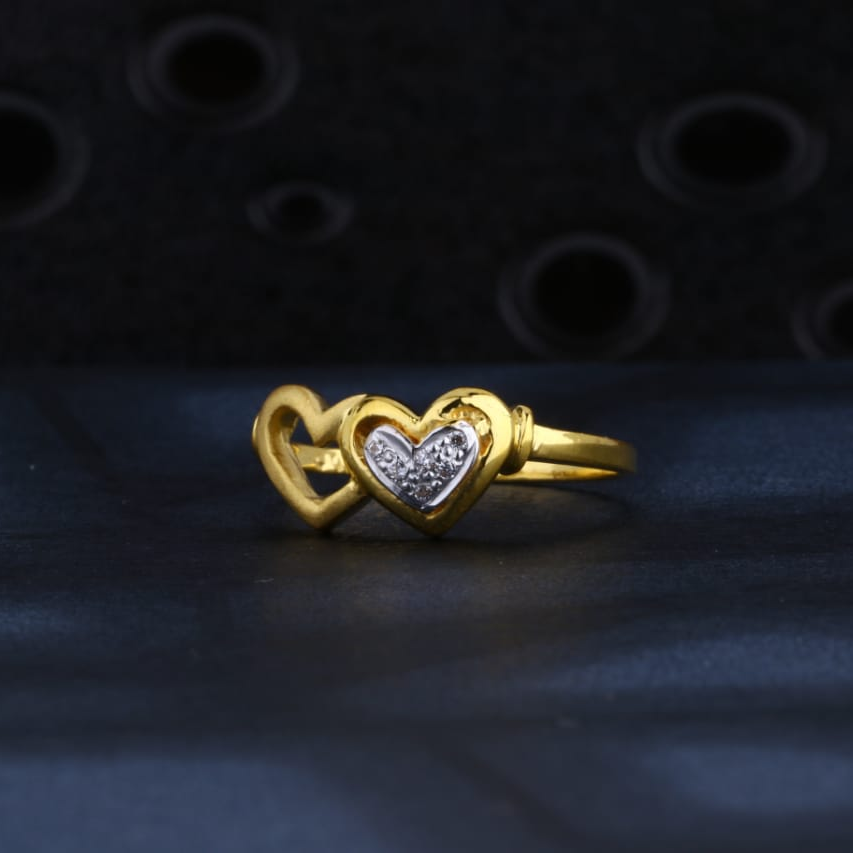 916 Gold CZ Hallmark Exclusive Ladies Ring LR1376