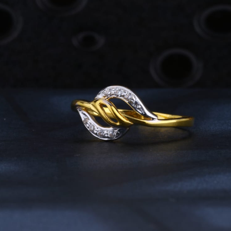 916 Gold CZ Hallmark Ladies Ring LR1380